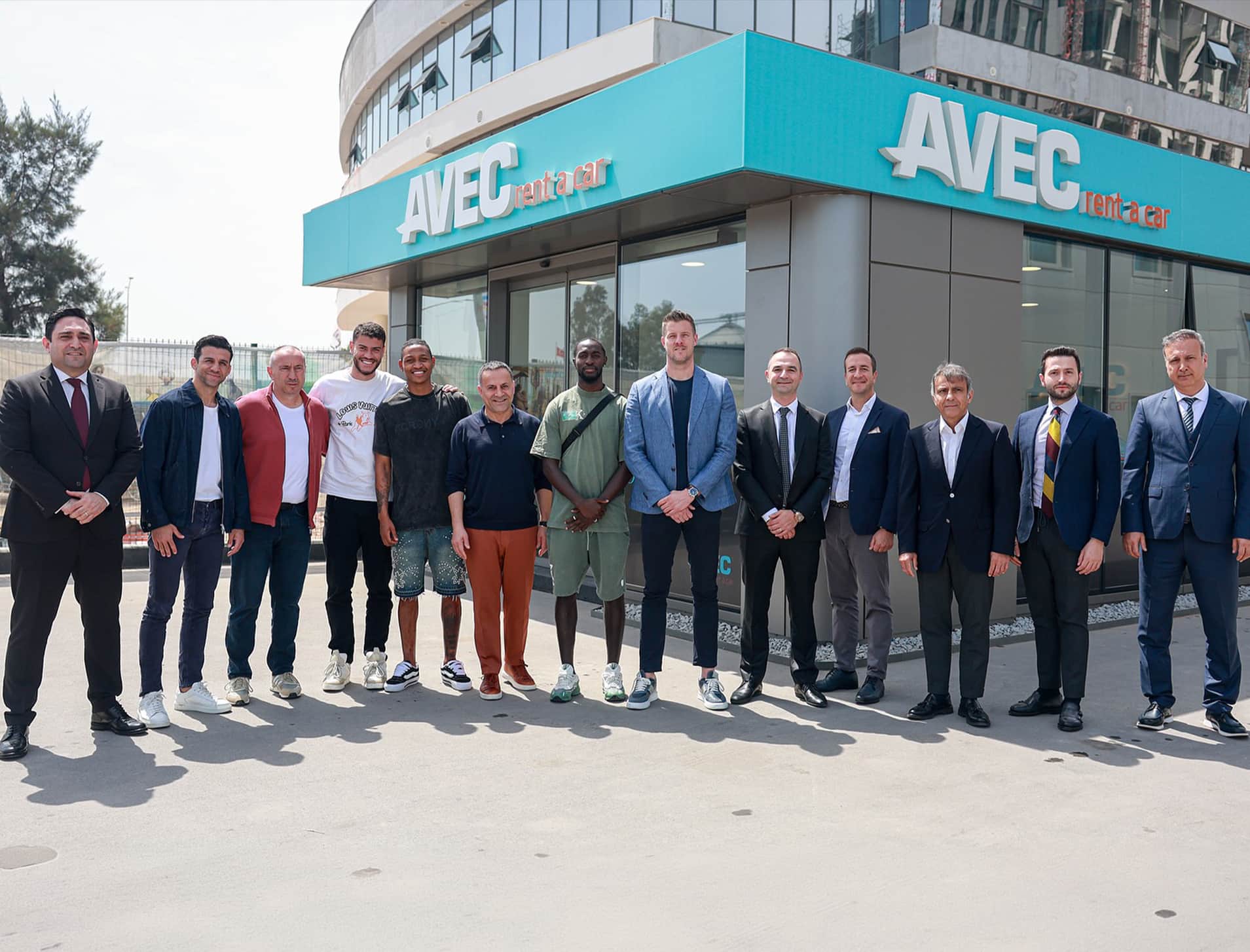 Göztepe’den Avek Otomotiv ve AVEC Rent A Car İzmir Şubesine Ziyaret